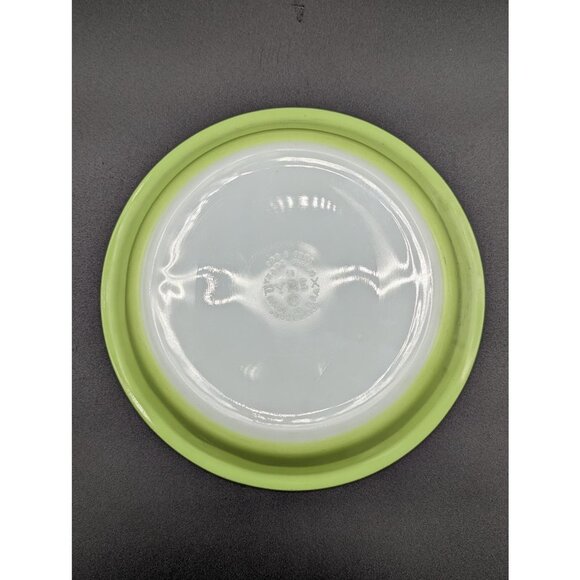 Vintage 1960's Pyrex Lime Green Opaque Opalware Pie or Baking Plate - Picture 4 of 6